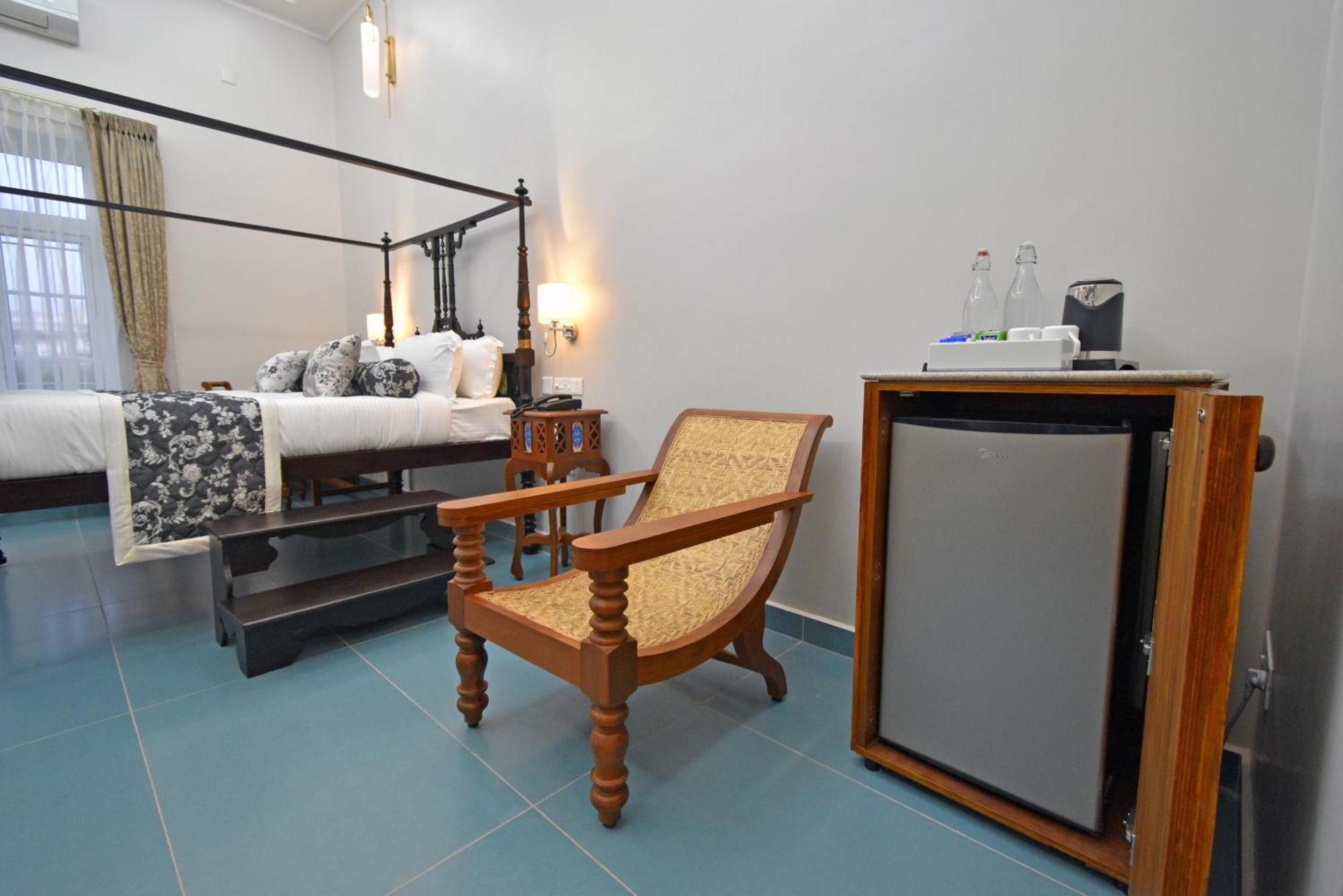 Le Colonial Suites Pondicherry Exterior photo